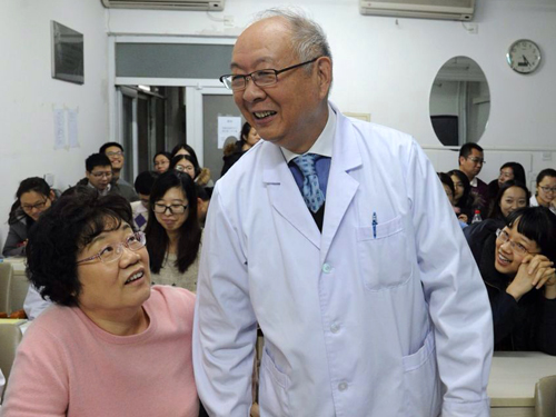 北京榜样主题活动官网-[敬业奉献]朱学骏:皮科大师的科普人生