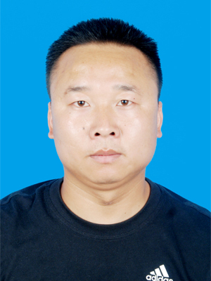 [敬业奉献]闫永杰:寻烈士陵墓,将英名铭刻于心